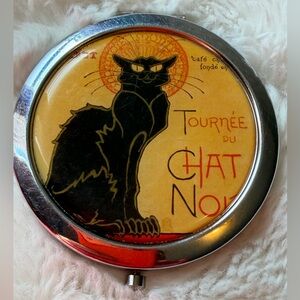 Vintage 🐈‍⬛ le chat noir mirrored compact